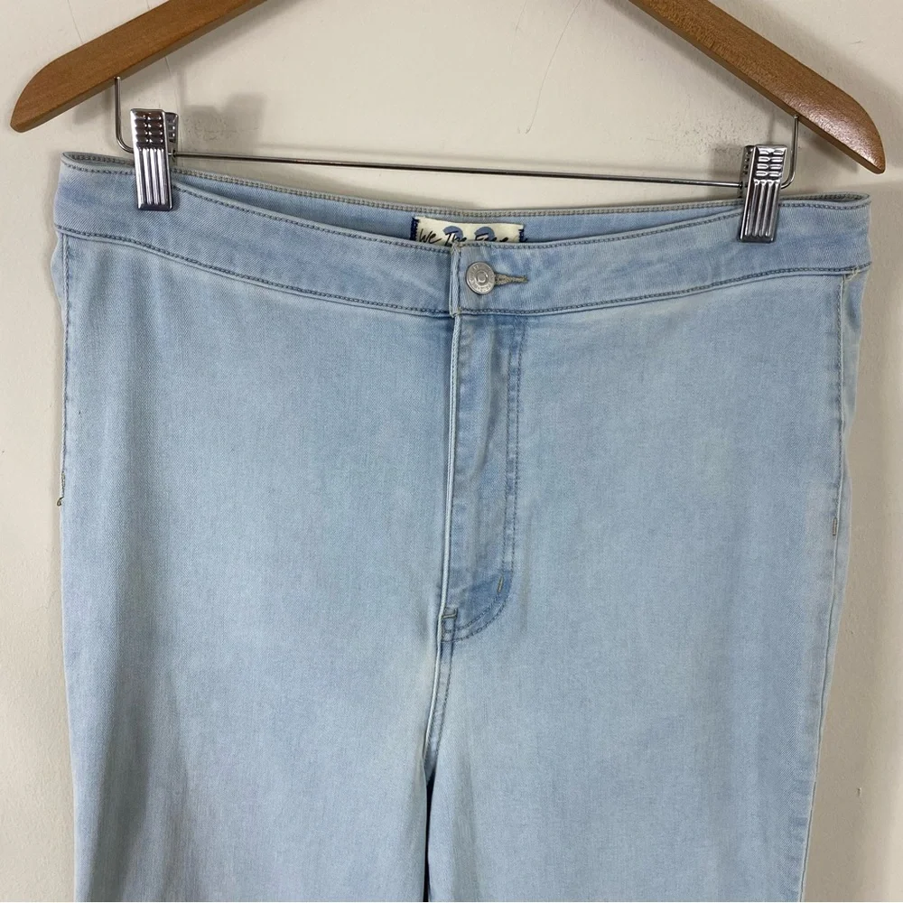 Free People Youthquake Cropped Flare Jeans in Bleach Out Light Wash - 32 - Picture 9 of 16
